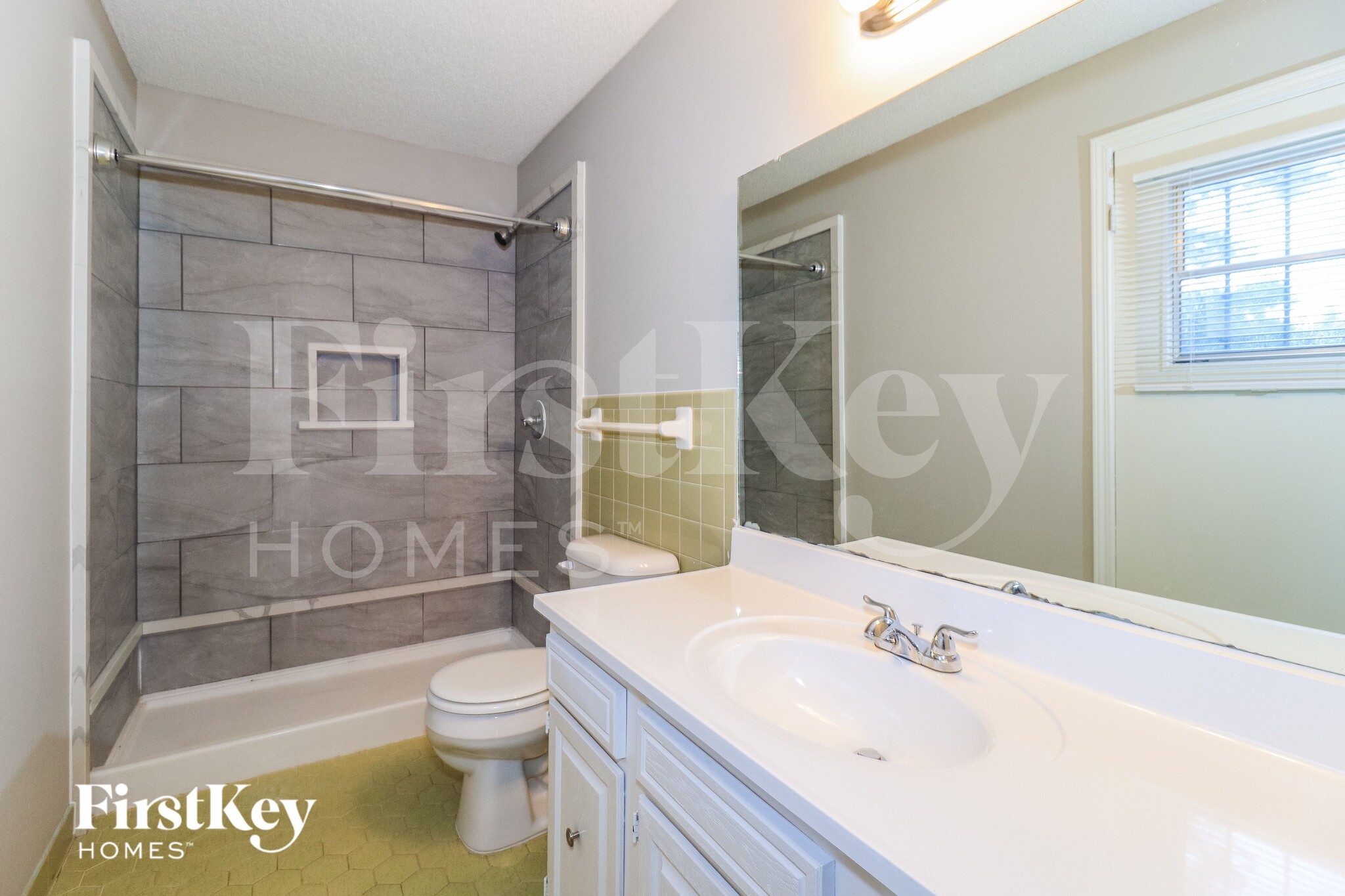 Building Photo - 6041 Colonyhill Dr