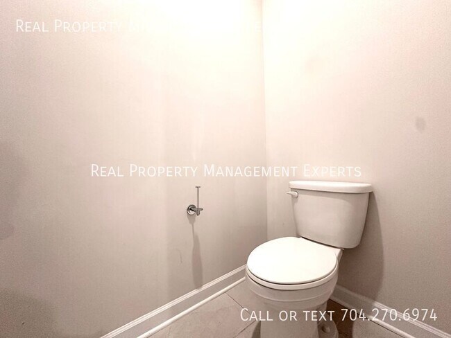 Building Photo - 3012 Striped Maple Ct