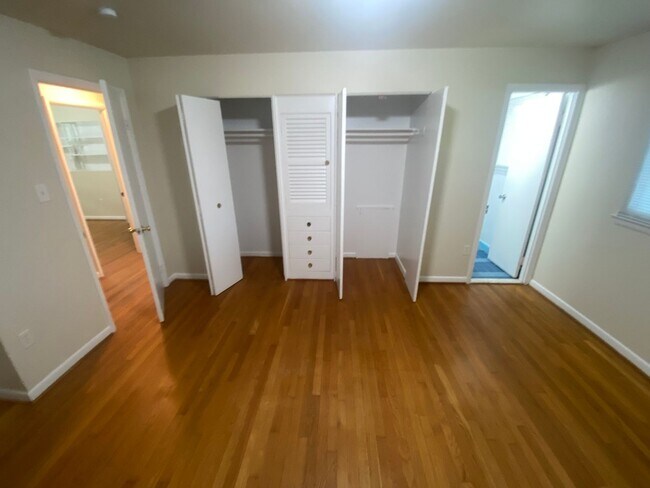 Building Photo - PRICE REDUCTION! A spacious three bedroom/...