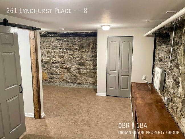 Building Photo - Lower Level - Studio Apartment/1 Bath