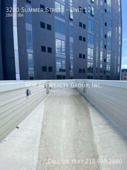 Building Photo - 3200 Summer St