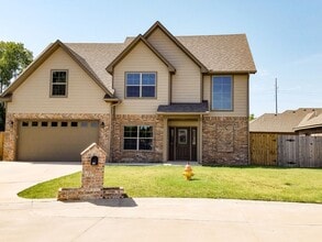 Building Photo - Chisolm Creek