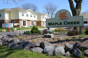 Building Photo - Maple Creek