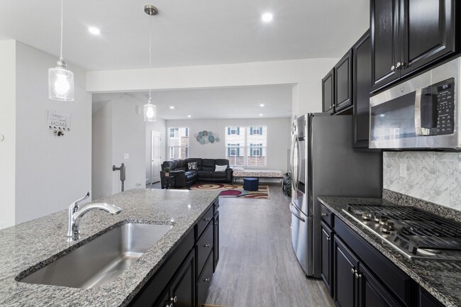 Building Photo - 16 Sedicavage Way