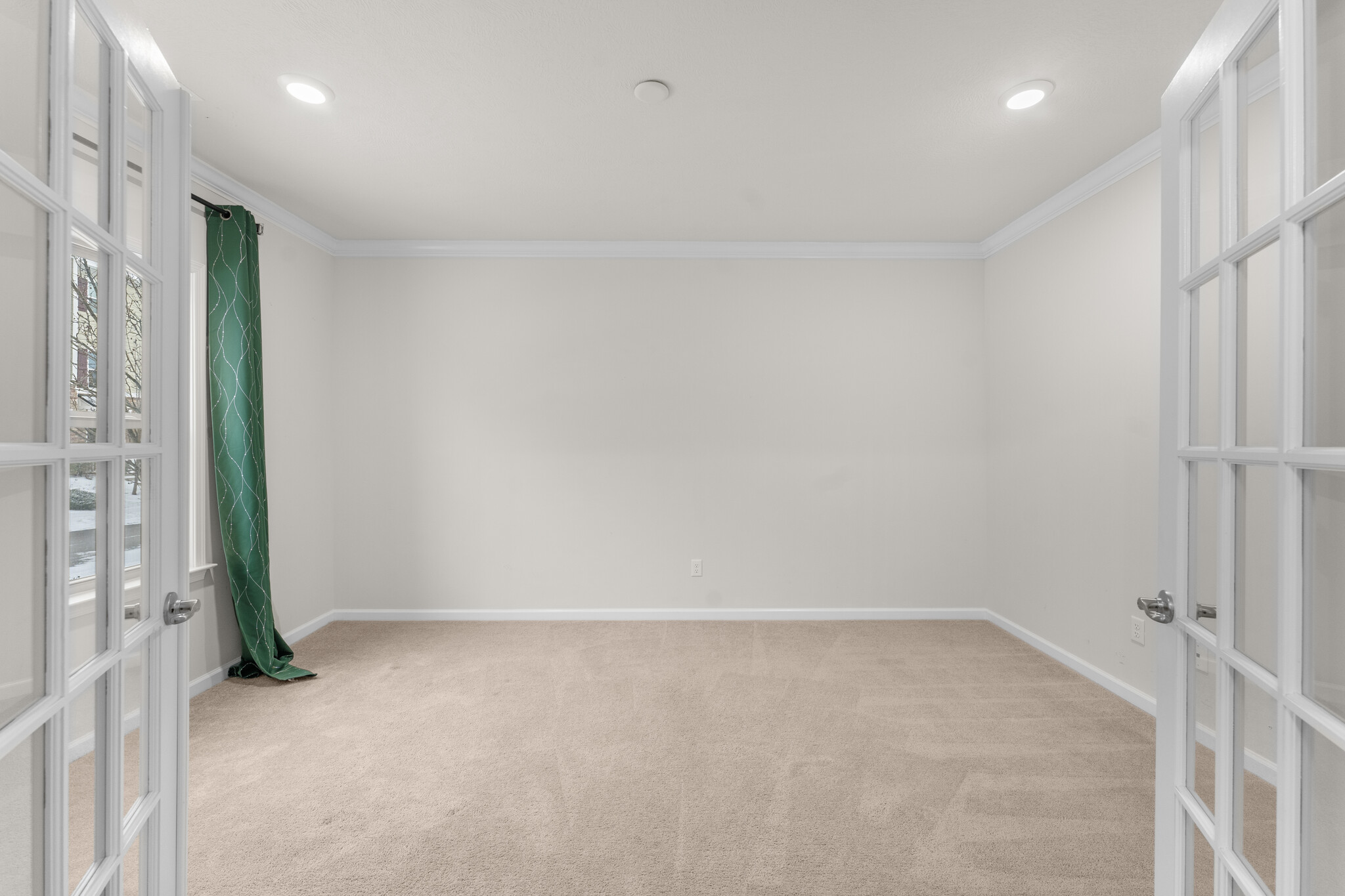 Building Photo - 2008 Hemlock Ln