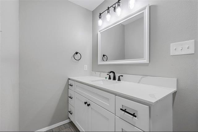 Building Photo - 1300 Timbercrest Dr