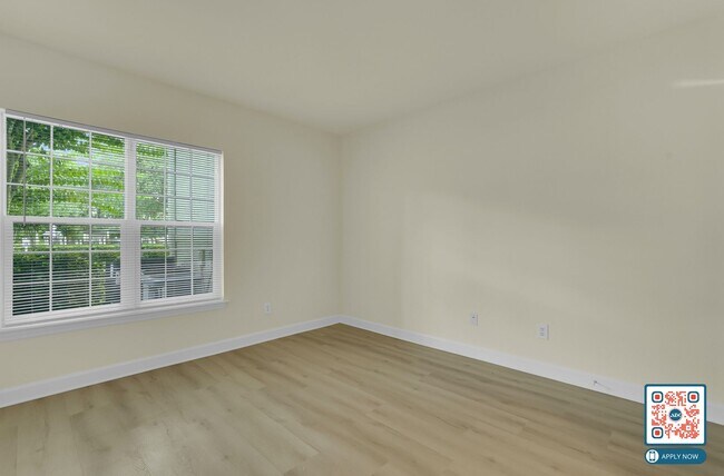 Building Photo - MOVE IN THIS YEAR - FREE MONTH'S RENT IN 1st 90 DAYS!