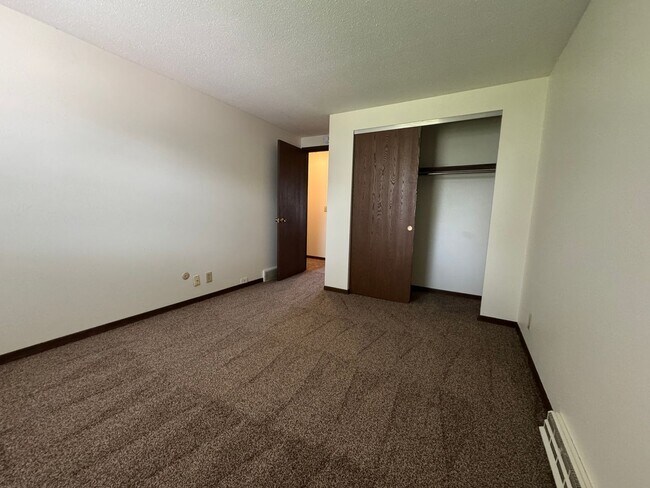 Building Photo - Lem Court Townhomes