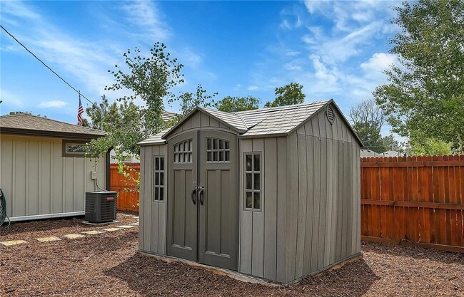 Building Photo - 3BD, 3BA Home Near Central Park with Bonus Casita