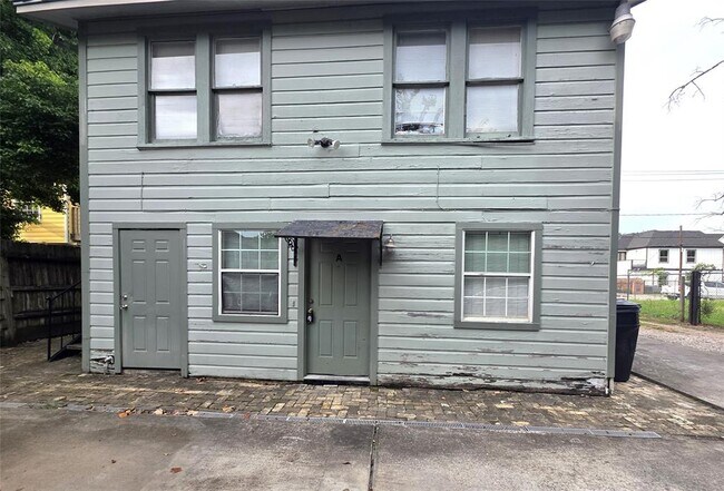 Primary Photo - 205 Bryan St