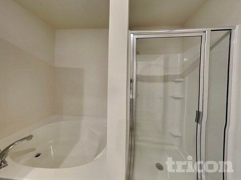 Building Photo - 1505 Big Bud Ln