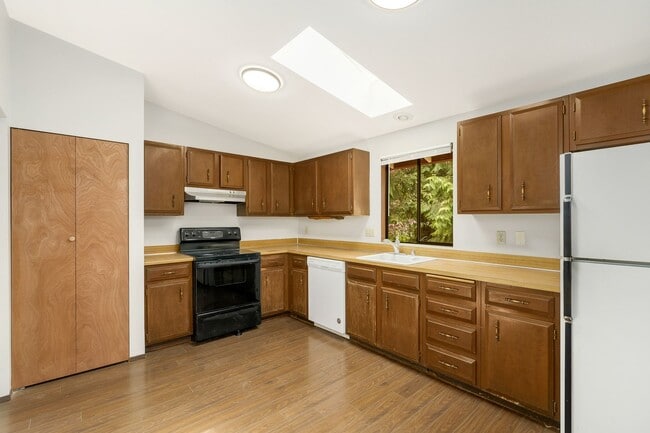 Building Photo - 7820 147th Ave NE