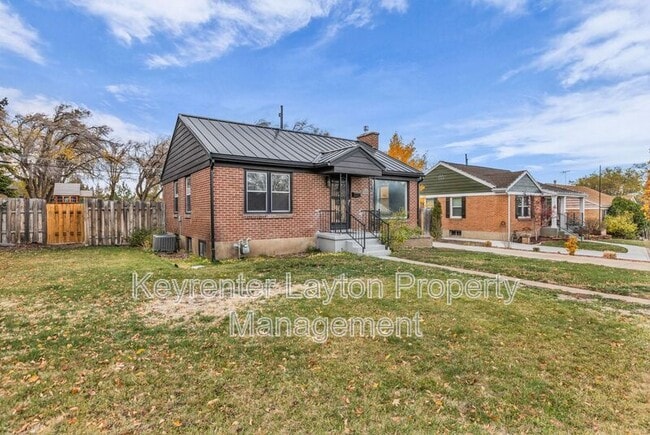 Building Photo - 1687 Rushton St