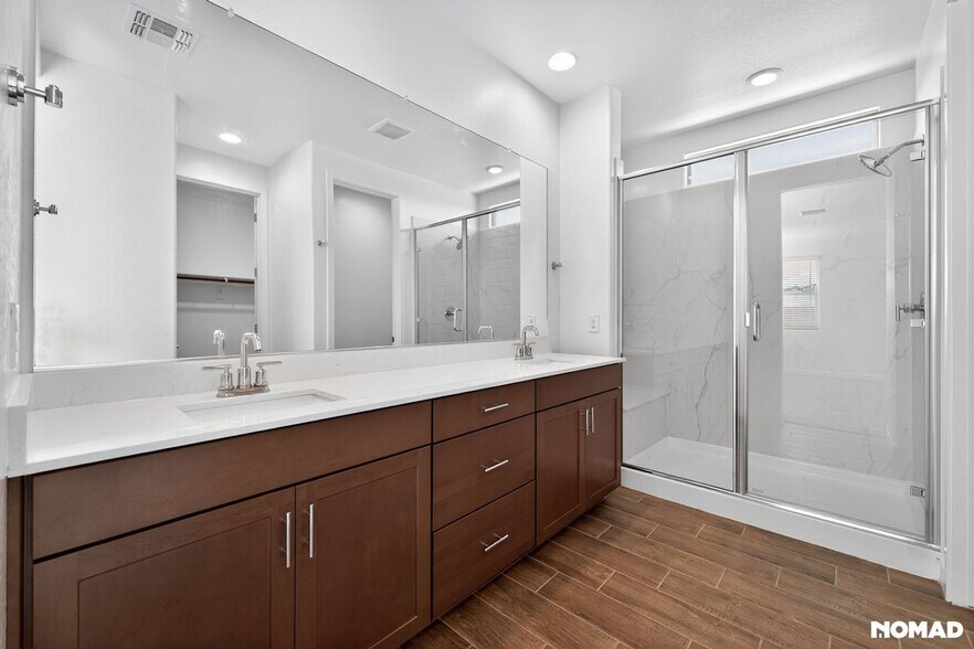 Building Photo - 8159 E Paloma Ave