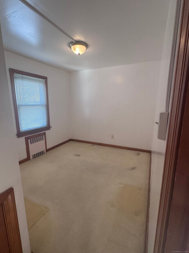 Building Photo - 212 Dayton Rd