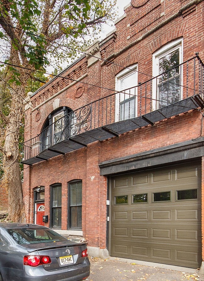 Building Photo - 29 St Mary's St