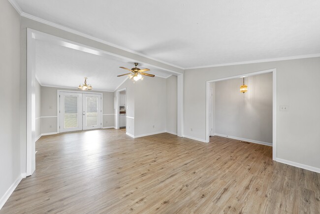Building Photo - 674 Mount Olivet Church Rd