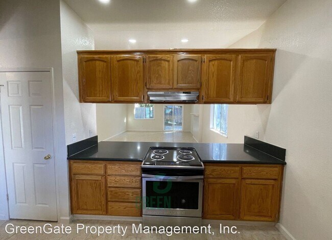 Building Photo - 3 br, 2 bath House - 504 Blue Canyon Dr