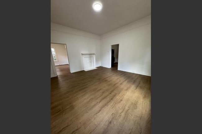 Building Photo - 20 Bedroom 1 Bathroom House