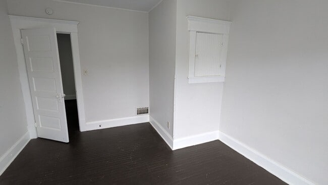 Building Photo - Charming Home for Rent in Scenic Canton: Y...