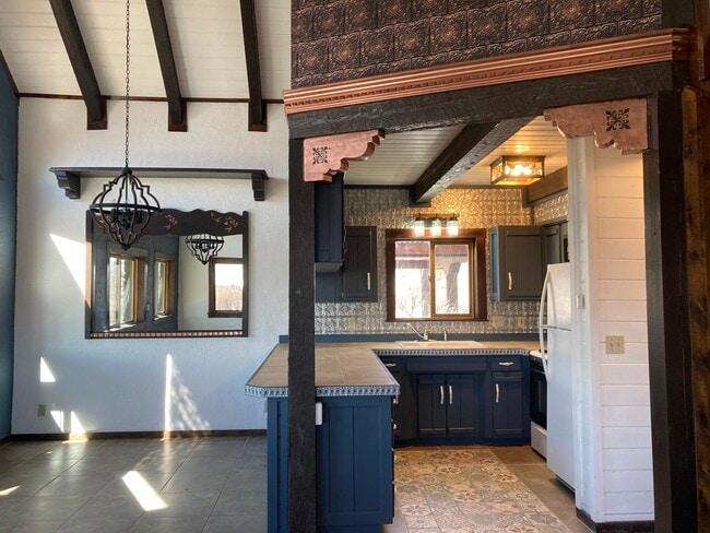 Building Photo - 72 El Llano Rd