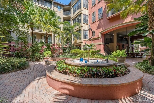 Building Photo - 911 N Orange Ave