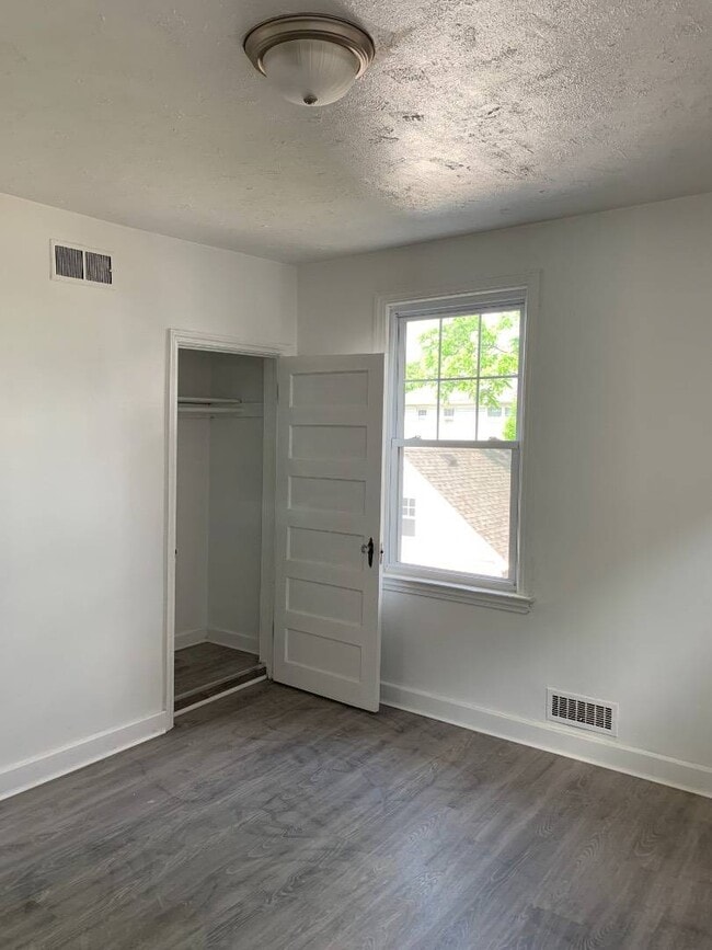 Building Photo - 405 Bement Ave