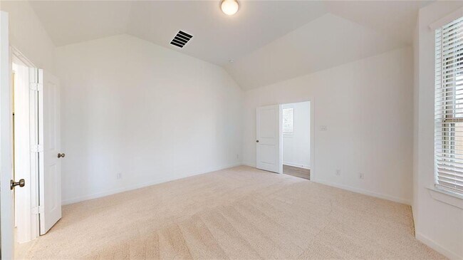 Building Photo - 570 Sand Branch Dr