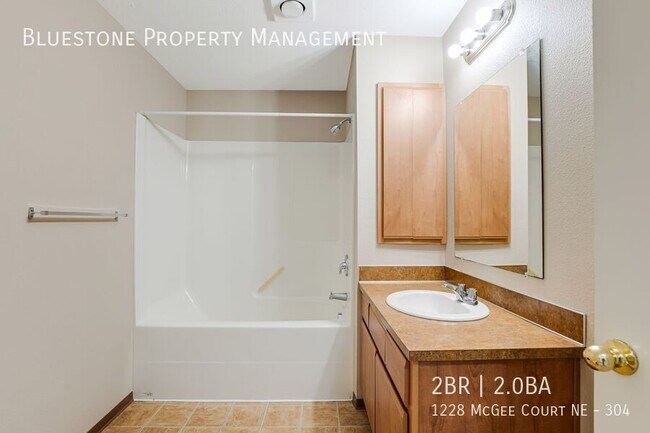 Building Photo - 1228 Mcgee Ct NE