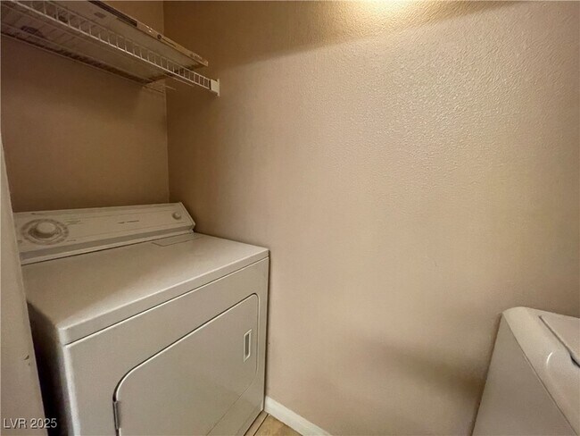 Building Photo - 8000 W Badura Ave