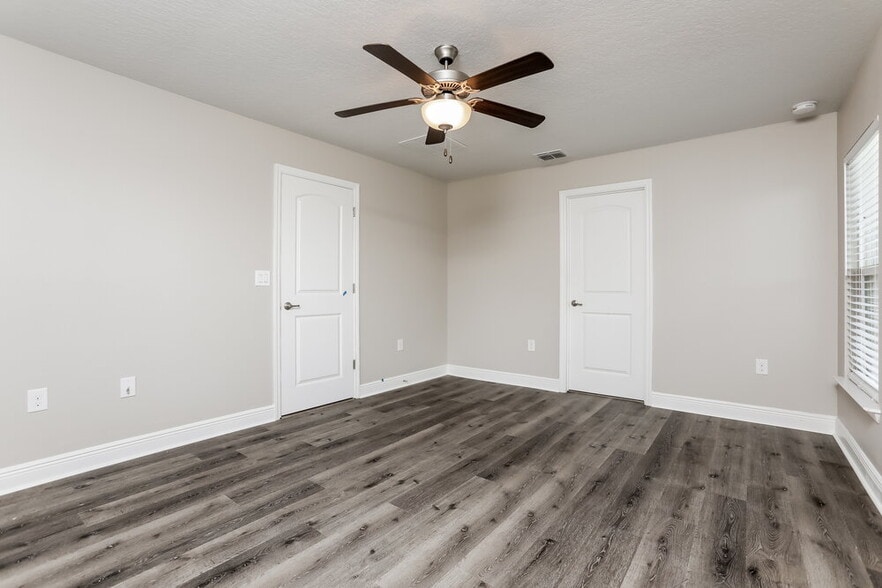 Building Photo - 2214 Angel Fish Loop