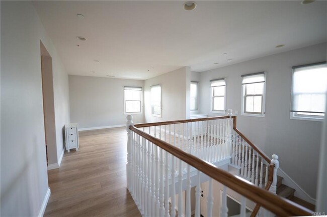 Building Photo - 137 Coyote Brush