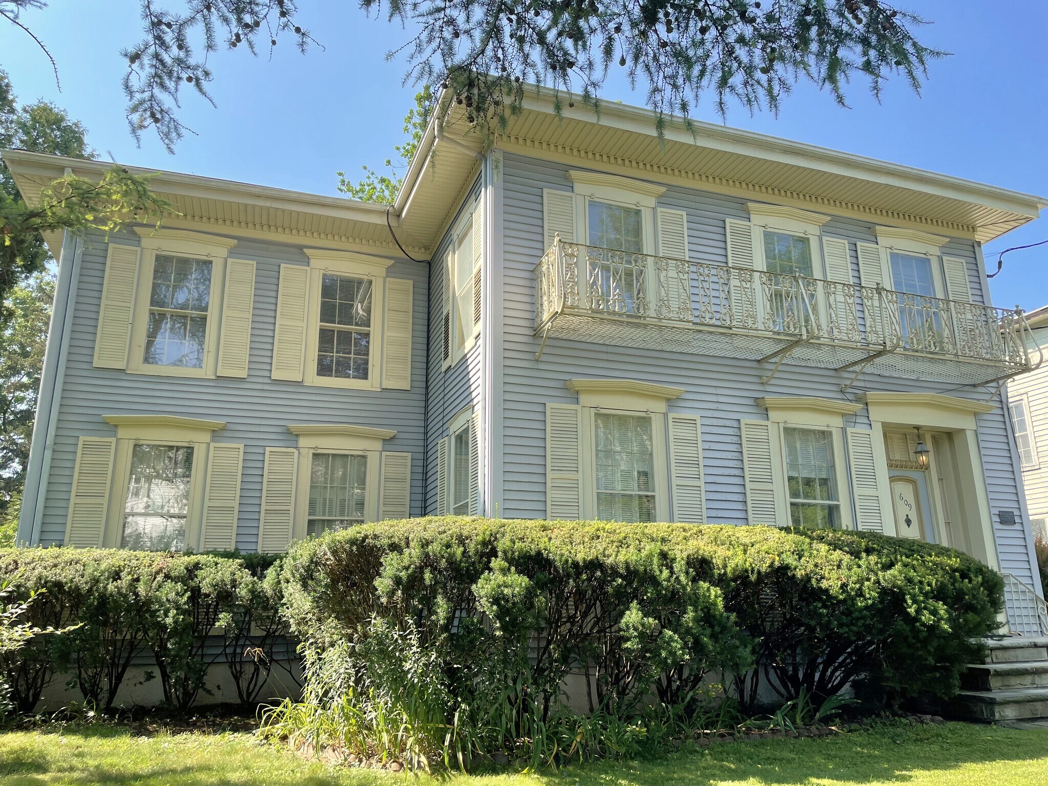 609 W. Water Street - 609 W Water St