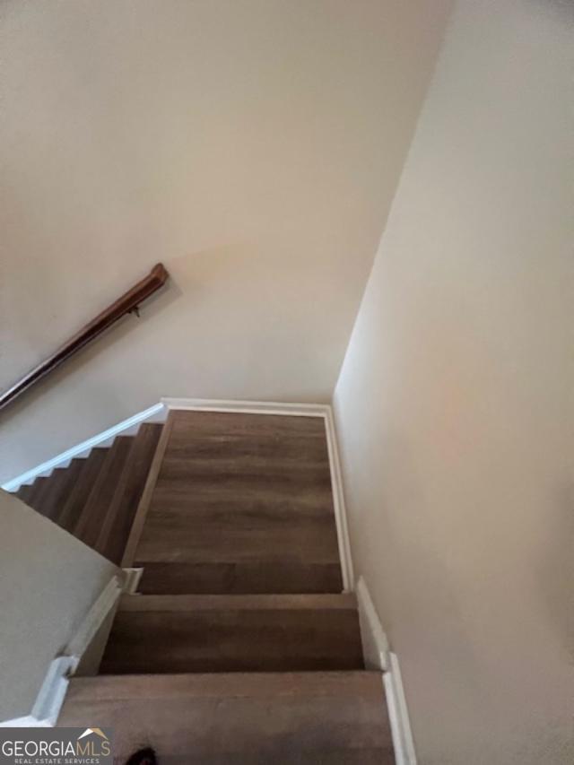 Building Photo - 2918 Hillside Pl