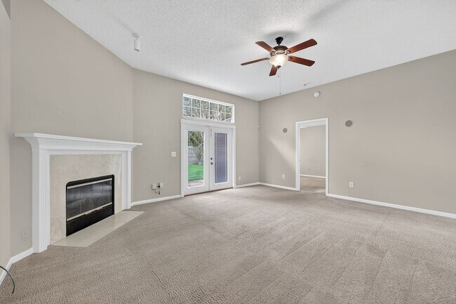 Building Photo - 12799 Glade Springs Dr S