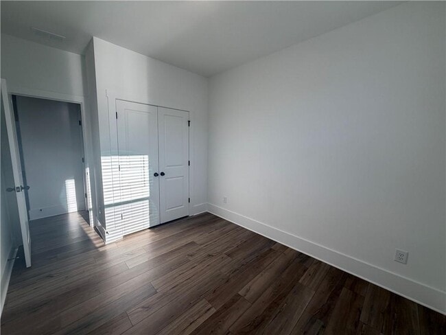 Building Photo - 1605 Aeslin Dr NW