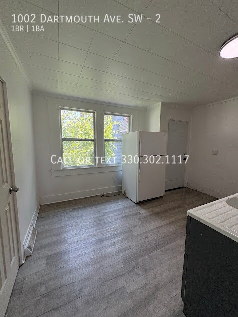 Building Photo - 1002 Dartmouth Ave SW