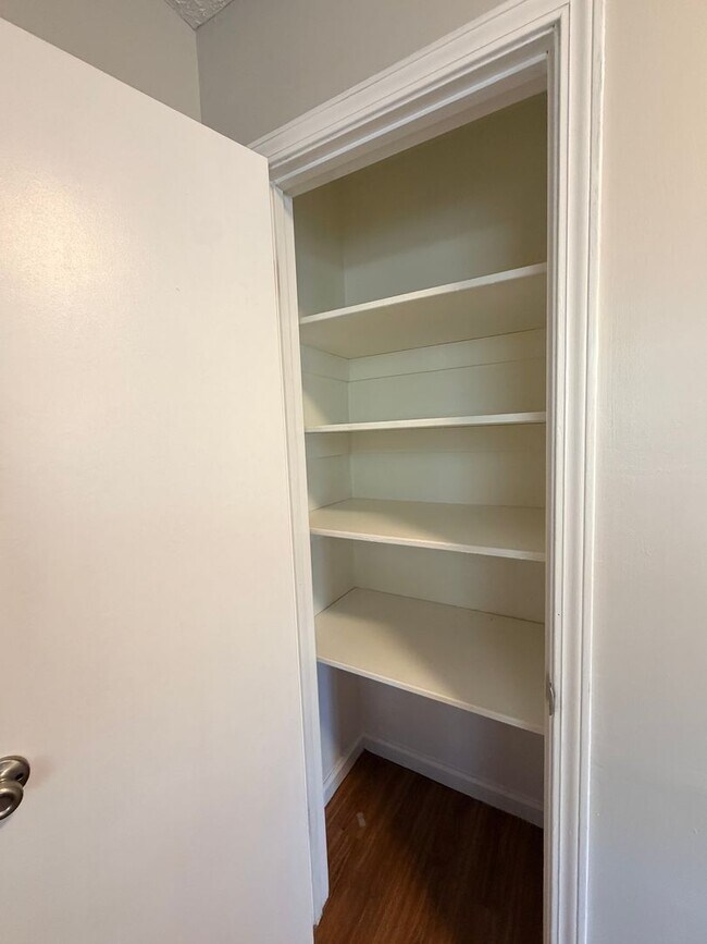 Building Photo - Beautiful Home Ready for You!