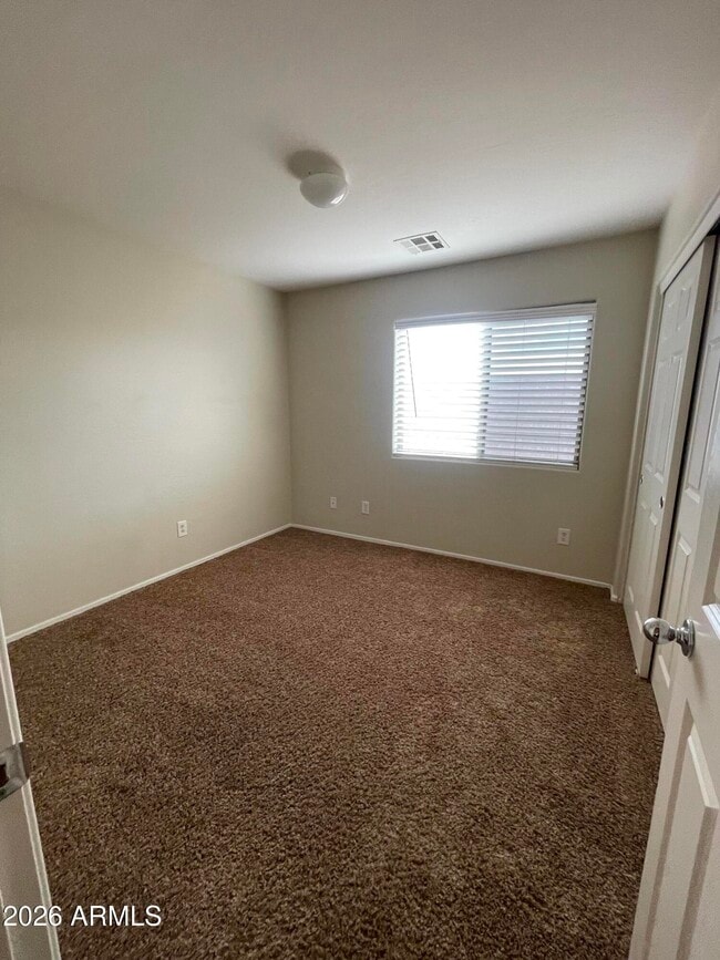 Building Photo - 1466 Holiday Dr