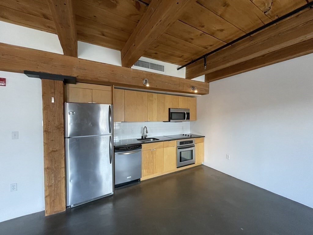 Building Photo - 90 Wareham St