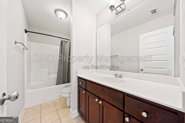 Building Photo - 1765 Stoney Creek Dr SE