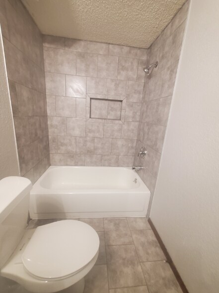 Building Photo - 2435 SW 90th Pl