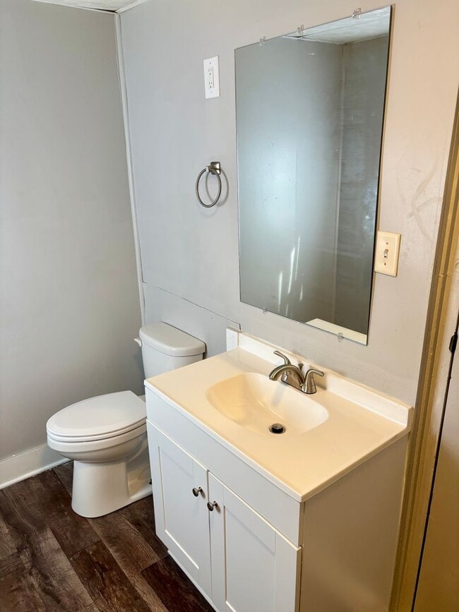 Building Photo - Check Out This 3-Bed/1-Bath House in Bluff...