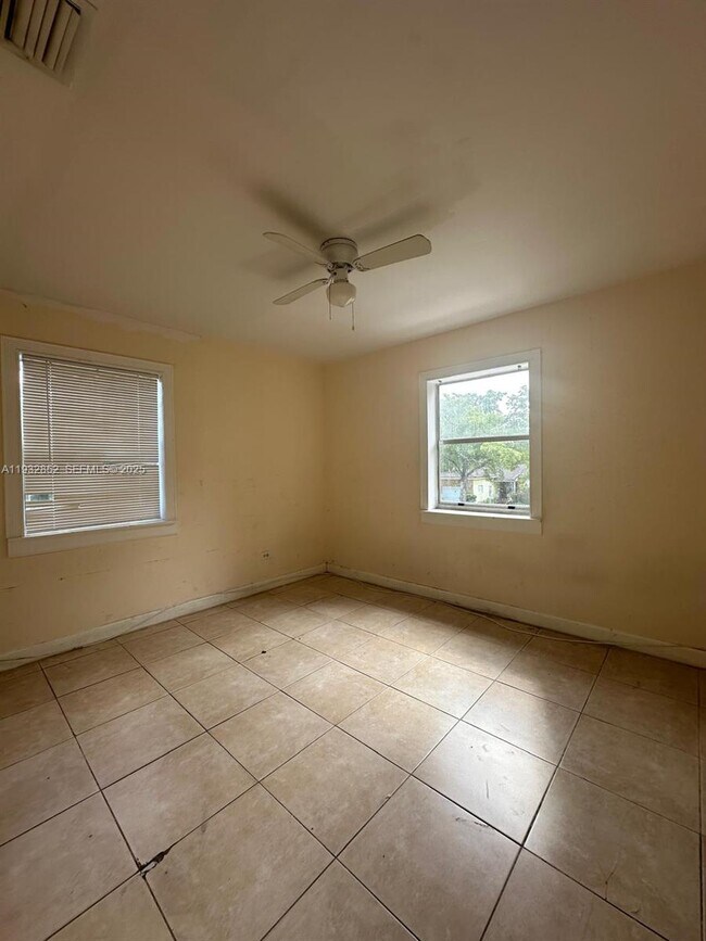 Building Photo - 1087 NW 51st St