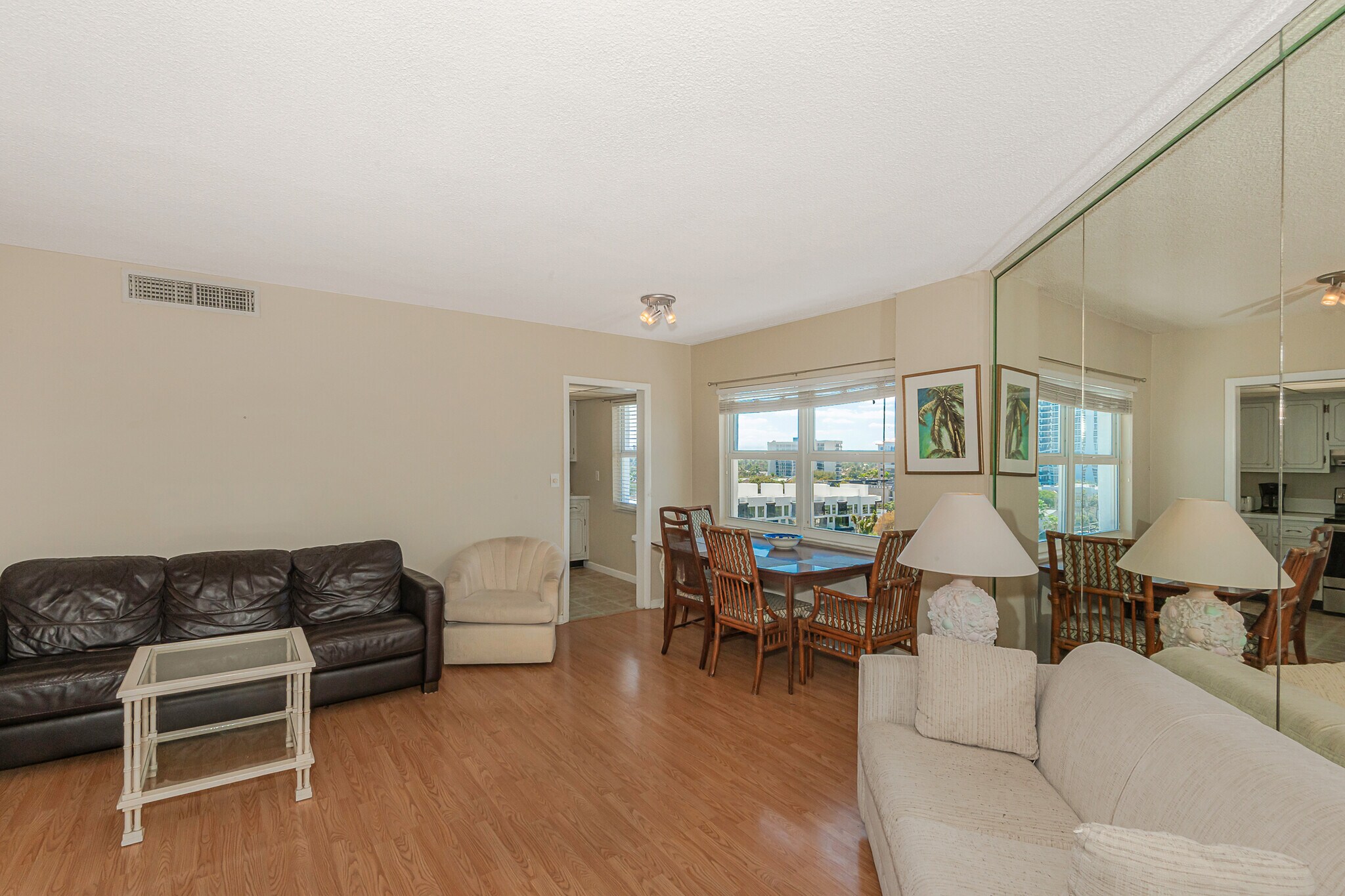 Building Photo - 710 N Ocean Blvd