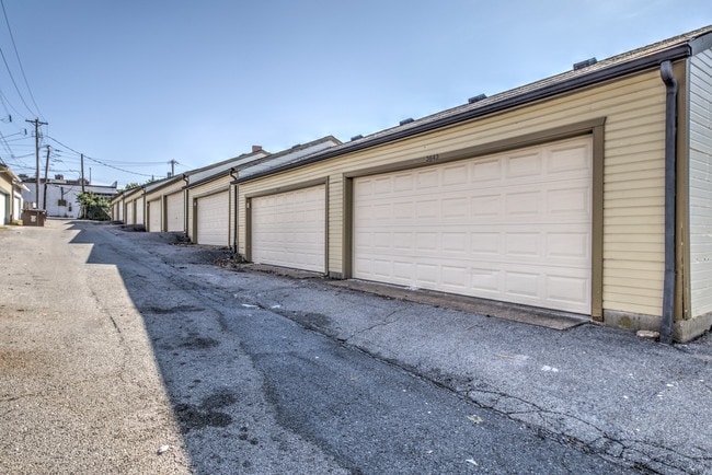 Building Photo - 3623 McRee Ave