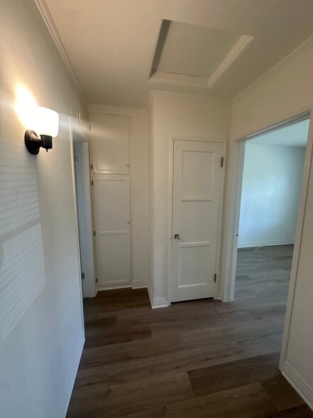 Building Photo - 4536 N Lakewood Blvd