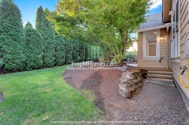 Building Photo - Luxury Four Bedroom Home in Oregon City!