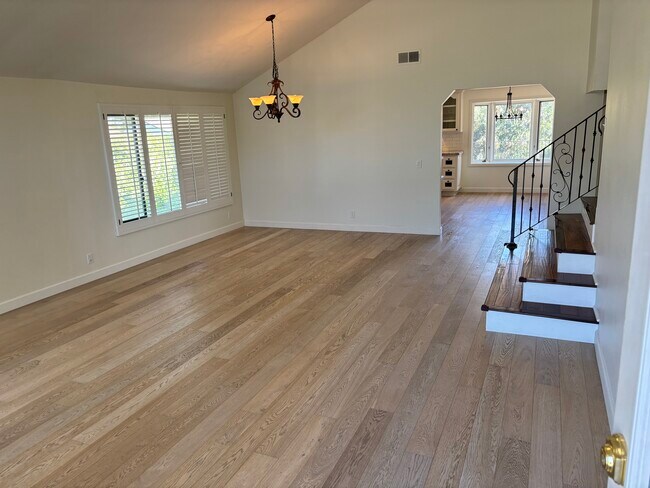 Building Photo - 3069 Charlotte St