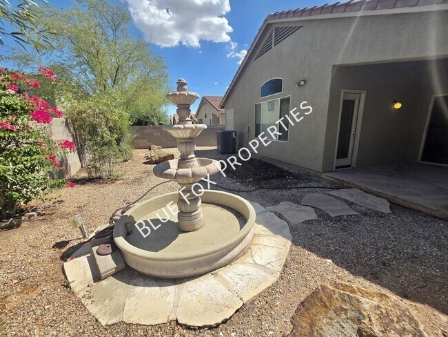 Building Photo - 6078 N Panorama Park Dr